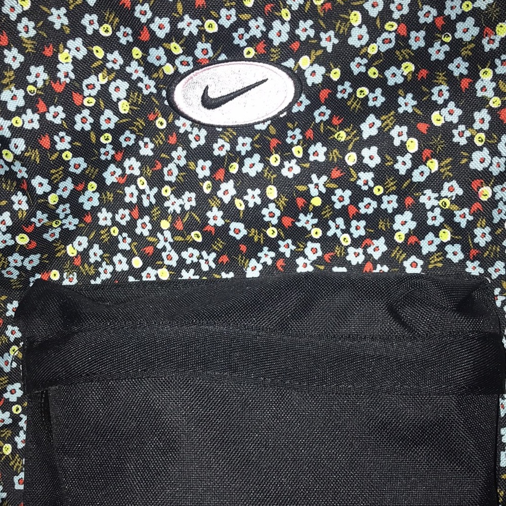 Nike Backpack - image 3